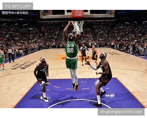 拉塞尔防守统治力重塑凯尔特人内线秩序