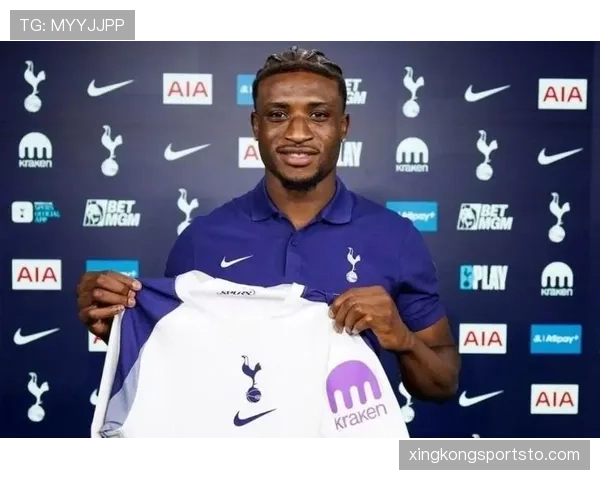 库杜斯在西汉姆体系中的战术角色与位置分析