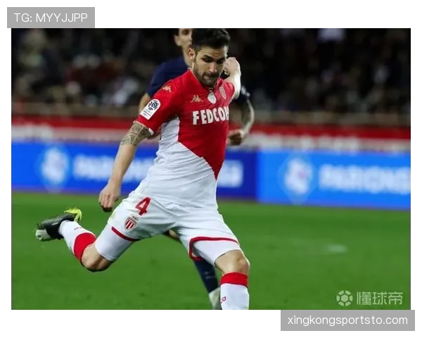 卢卡库与本泽马：从单点强攻到体系渗透的终结者模式演变